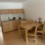 Yasna Apartamento