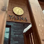 Yasna Apartamento *