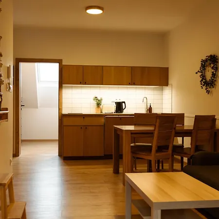 Yasna Apartment *