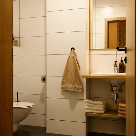 Yasna Apartment *